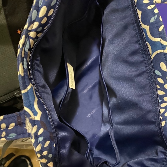 Vera Bradley Petal Splash tote - Picture 4 of 5